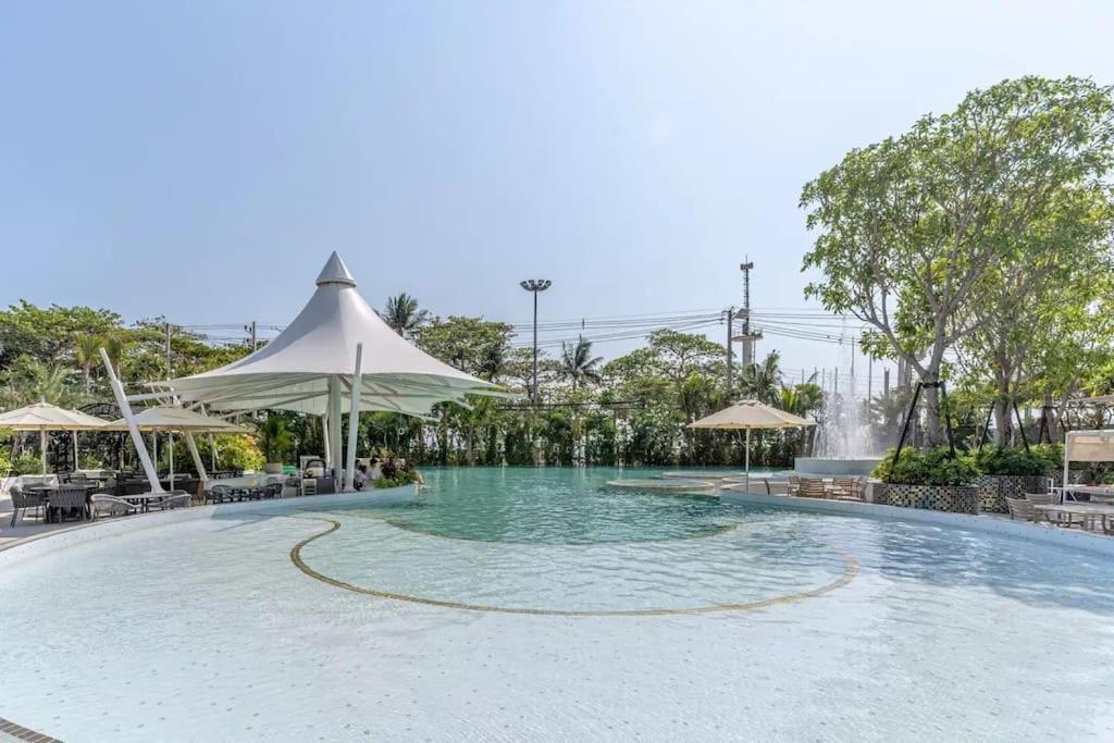 Sea View 5 Star Facilities Luxury Stay At Pattaya جومتين بيتش المظهر الخارجي الصورة